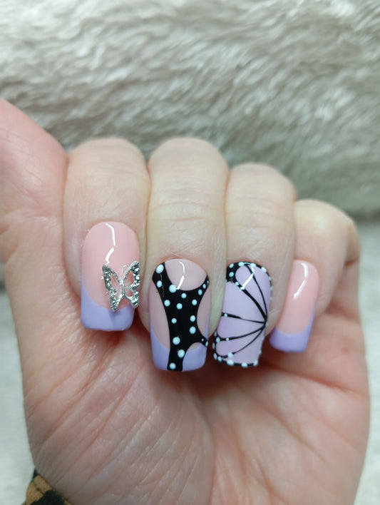 Press on Nails Butterfly Lilas Carré Moyen | Faux Ongles Fait Main Papillon Lilas – Claé&Co