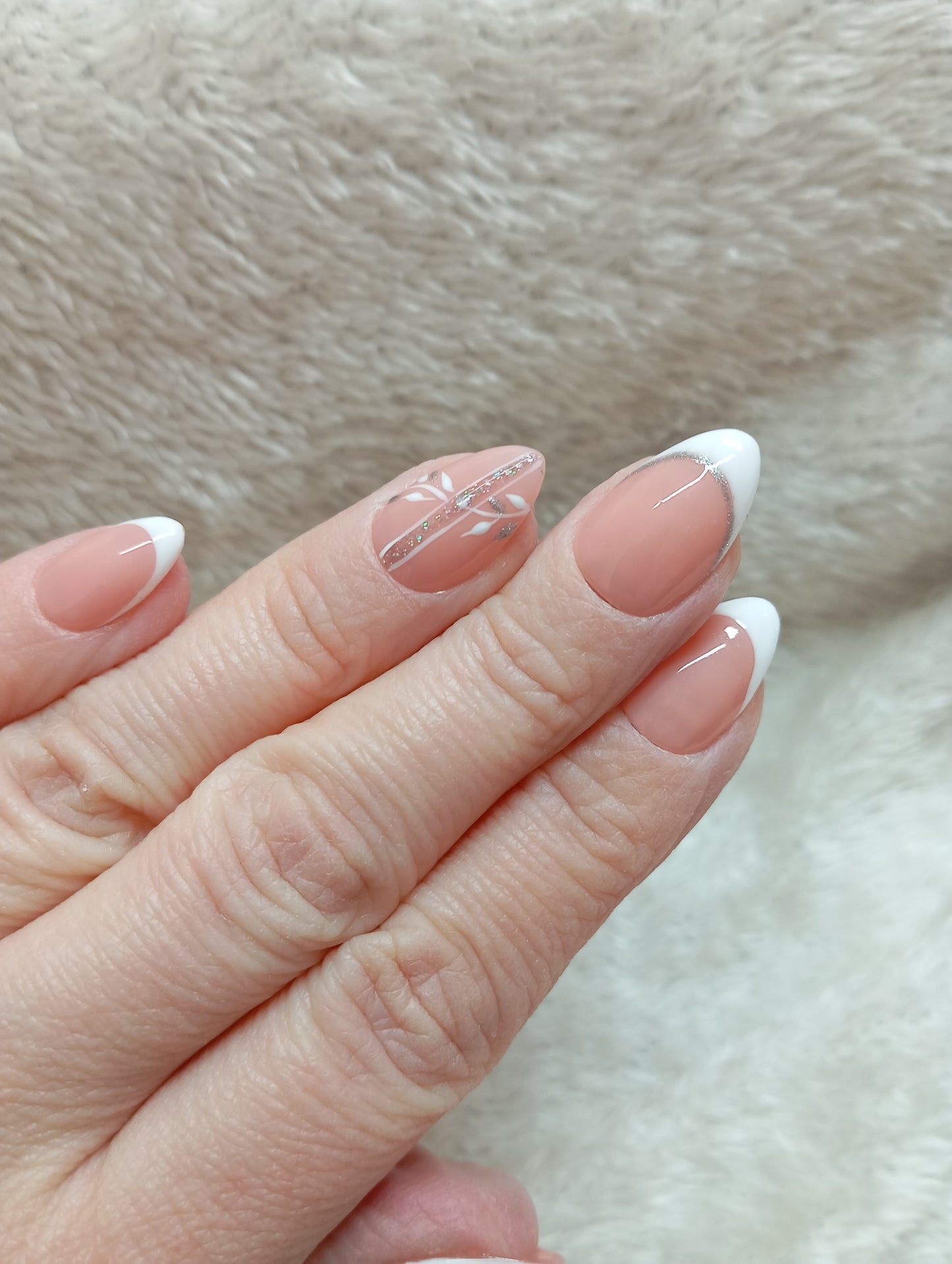 Press on Nails French Étoilée Amande Courte | Faux Ongles Fait Main French Manucure Étoilée – Claé&Co
