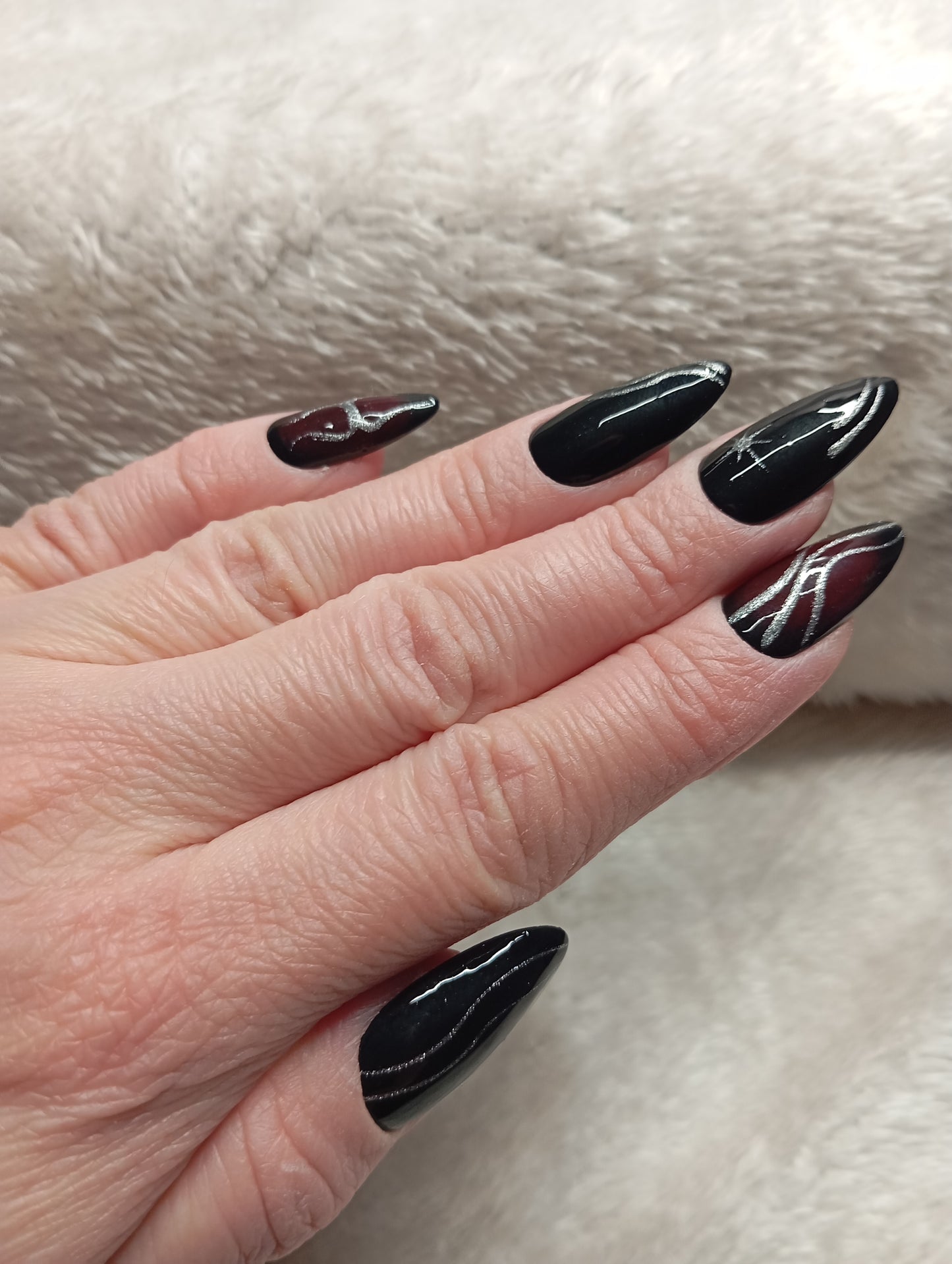 Press on Nails Noir Étoilé Amande Longue | Faux Ongles Fait Main Mystère Étoilé – Claé&Co